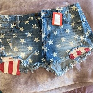 Star Shorts